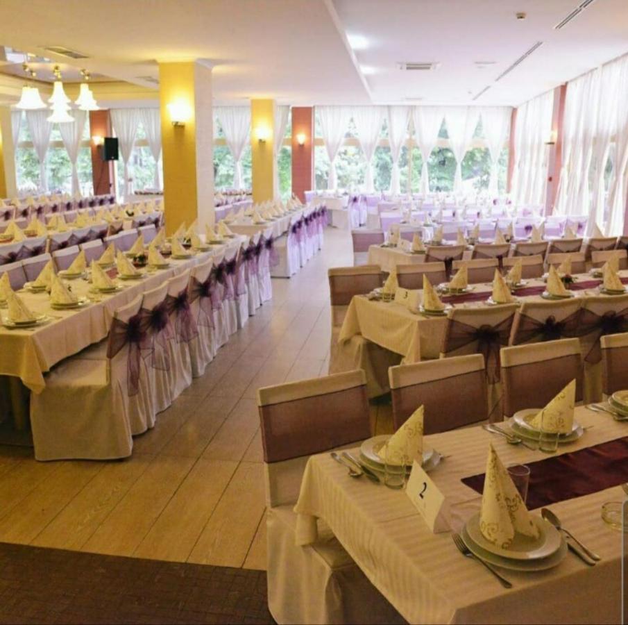 Hotel Park อิวานยิซา ภายนอก รูปภาพ