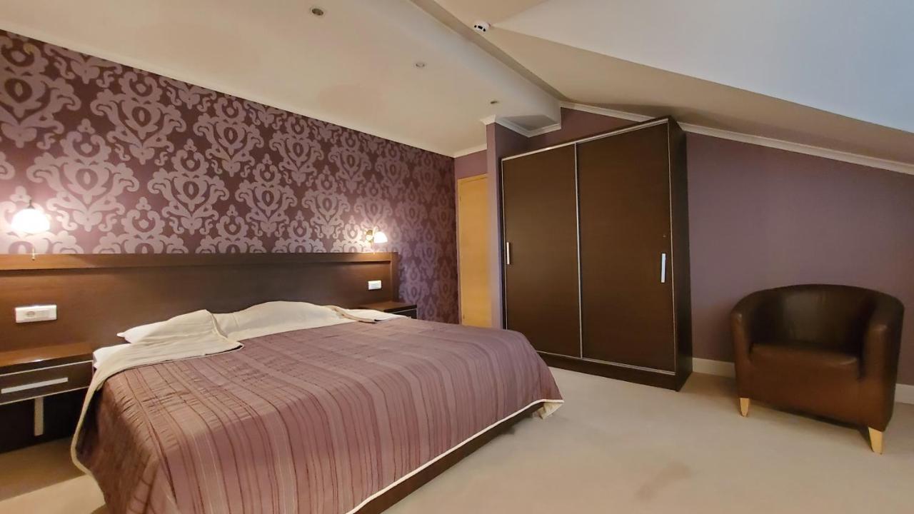 Hotel Park อิวานยิซา ภายนอก รูปภาพ