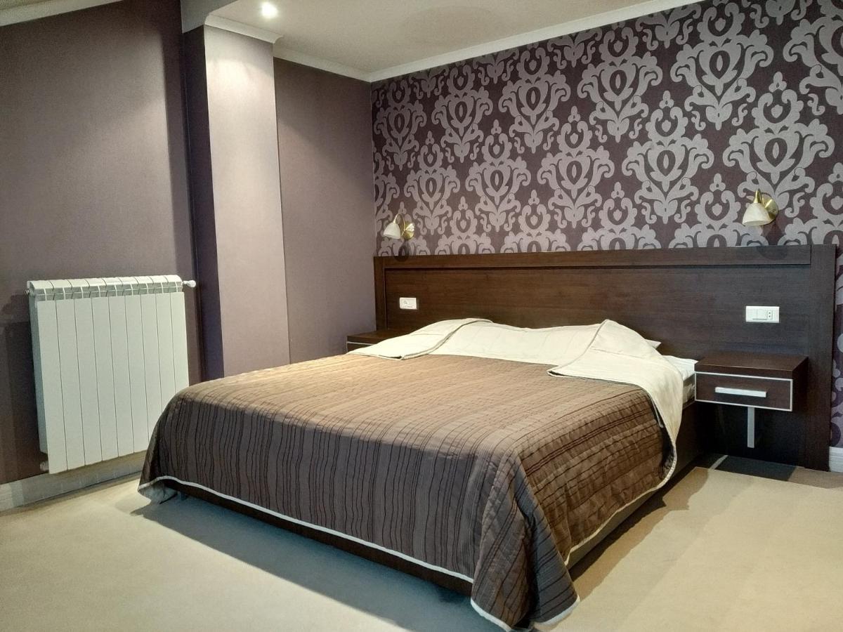 Hotel Park อิวานยิซา ภายนอก รูปภาพ